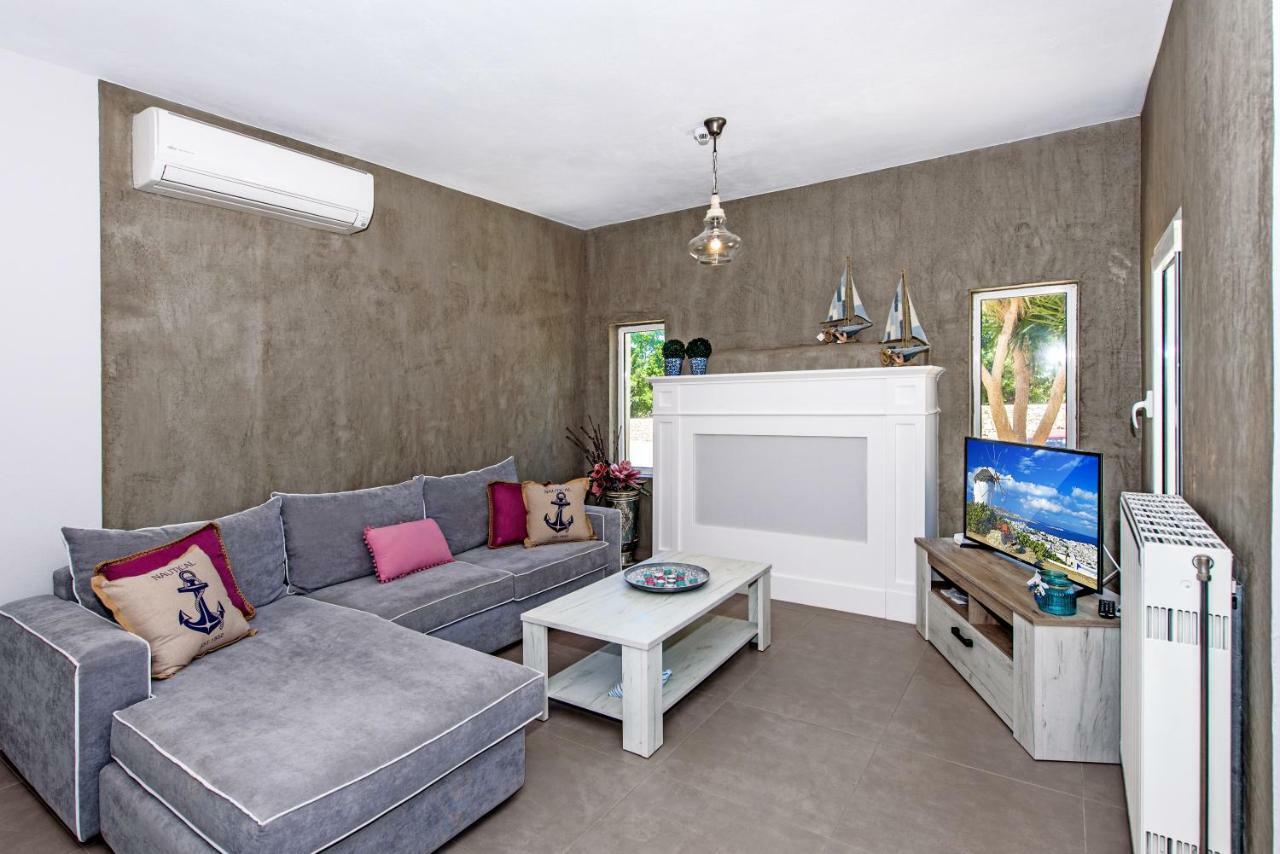 Villa Ellie - Heated Pool, Playground, Garden & Bbq! Vederoi Luaran gambar